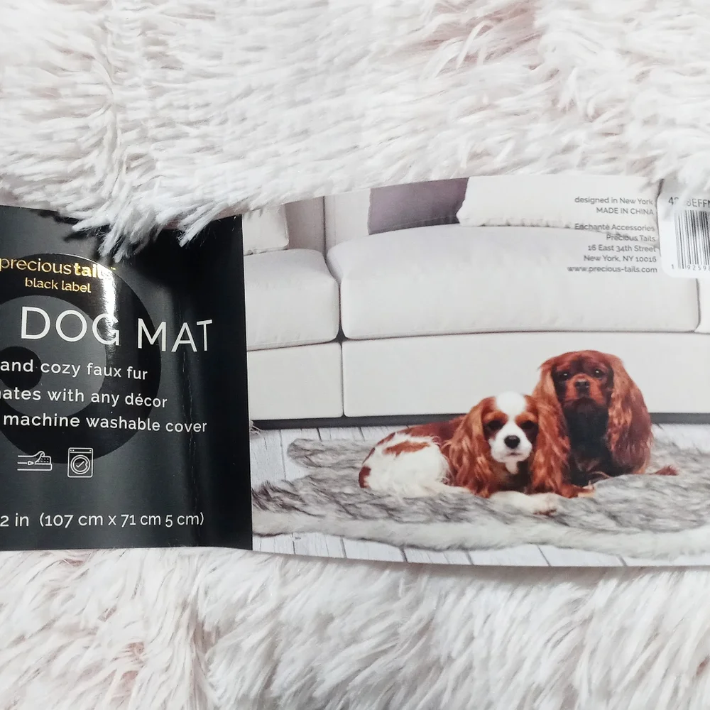 Precious Tails Black Level de Luxe Dog Mat